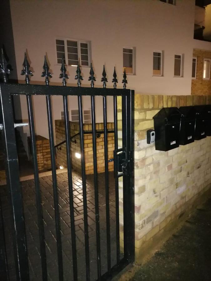 Hemans 0.8 Leilighet London Eksteriør bilde